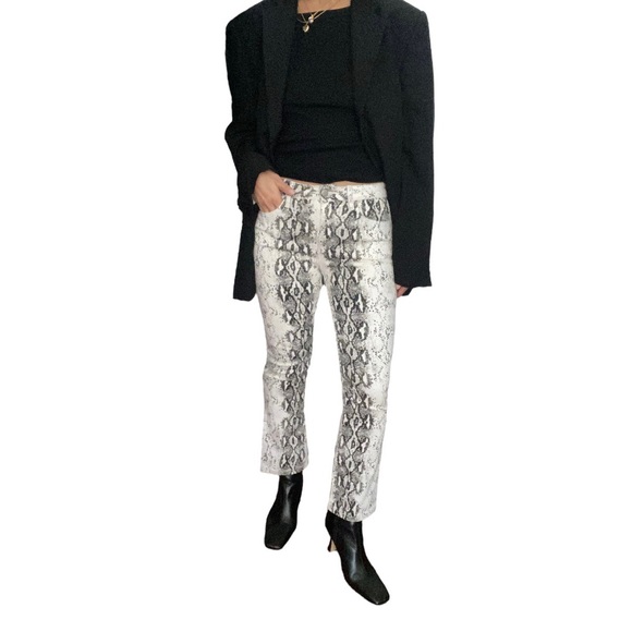 ASHLEY MANSON Snake Print Flared Cropped - Picture 9 of 9